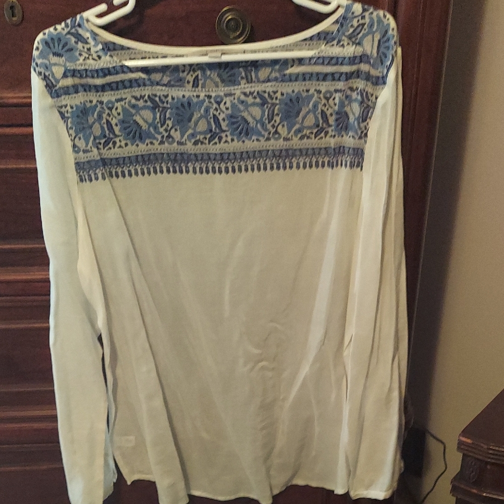 LOFT Blue Patterned White Blouse